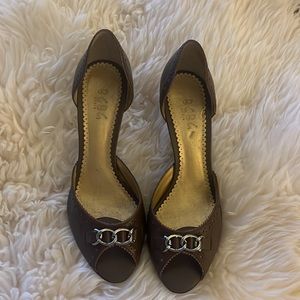 BCBG brown stiletto peep-toe heels. GUC. Some wear on the soles. Size 8.5 TTS